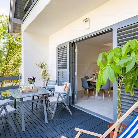 别墅 Madarasz 5 Deluxe Vendeghaz 巴拉顿诺尔马迪