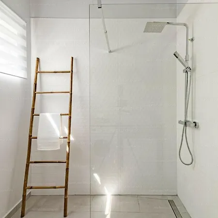 Villa Madarasz 5 Deluxe Vendeghaz Balatonalmadi