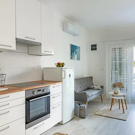 Villa Madarasz 5 Deluxe Vendeghaz *