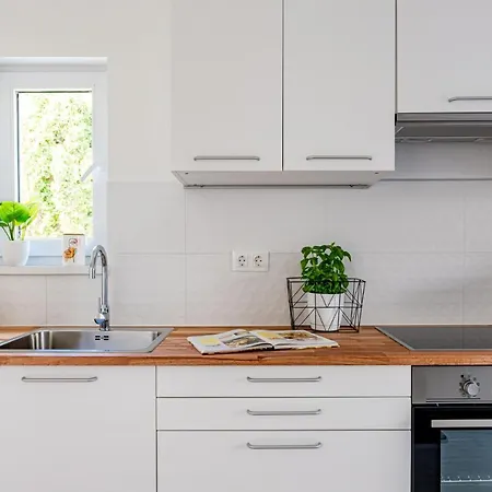 Madarasz 5 Deluxe Vendeghaz *