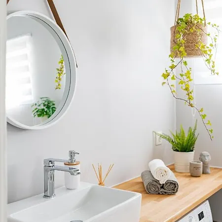 Вилла Madarasz 5 Deluxe Vendeghaz *