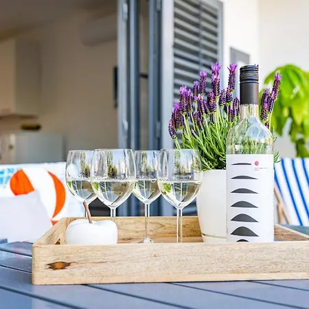 Madarasz 5 Deluxe Vendeghaz Balatonalmadi