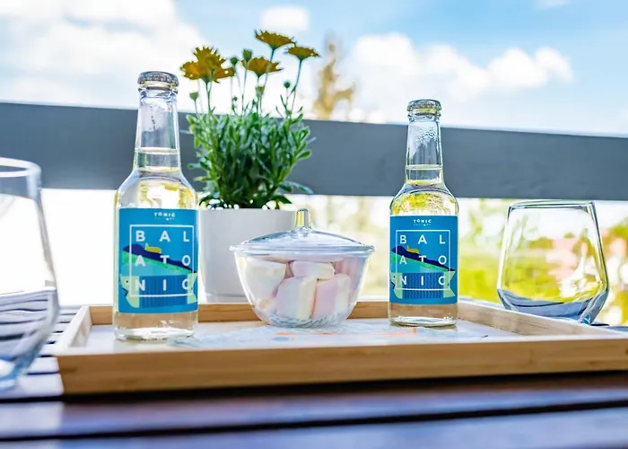 Villa Madarasz 5 Deluxe Vendeghaz