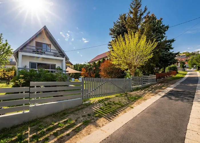 Villa Madarasz 5 Deluxe Vendeghaz Balatonalmadi